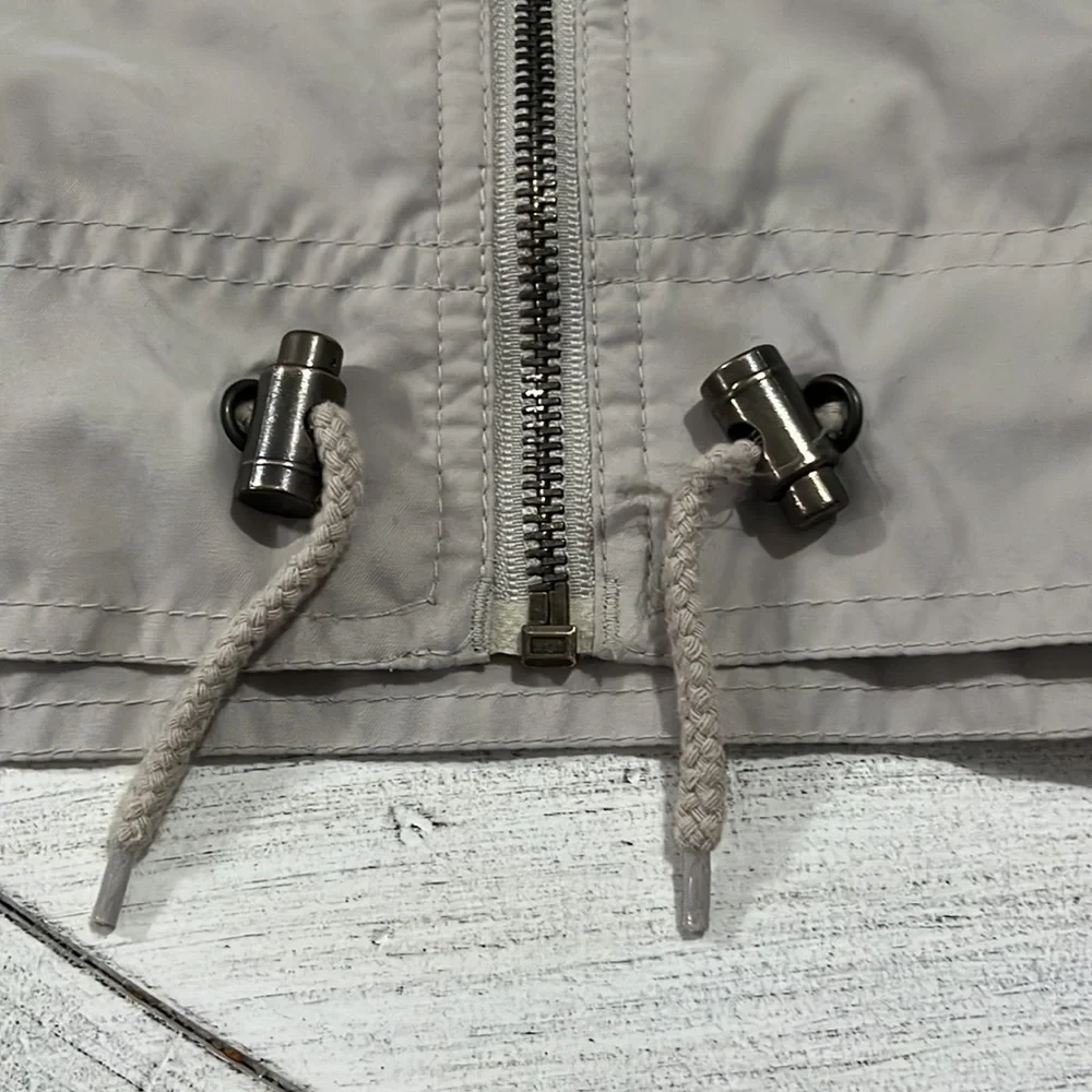 Jacket - Picture 2 of 9